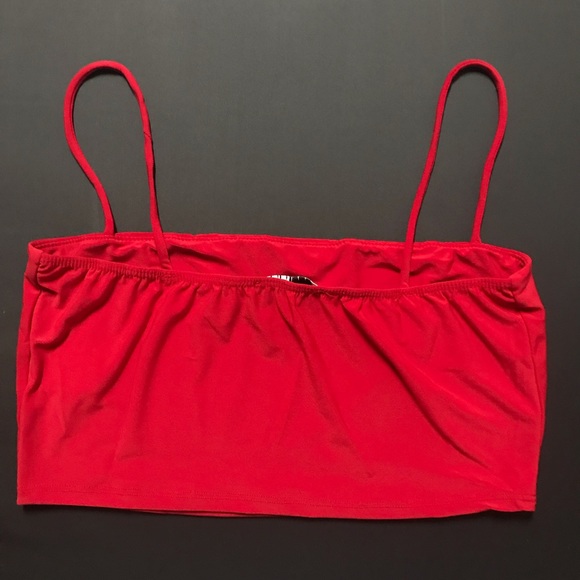 Red crop top - Picture 2 of 3